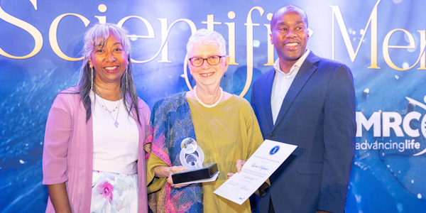 Wits Prof. Karen Hofman centre SAMRC Platinum lifetime achievement 600x300.